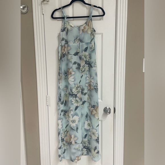 Beautiful flower maxi dress - Picture 3 of 7